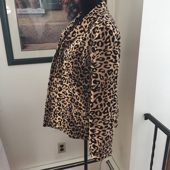Chico’s Women’s Leopard Velveteen Jacket Size 3 - Picture 4 of 6